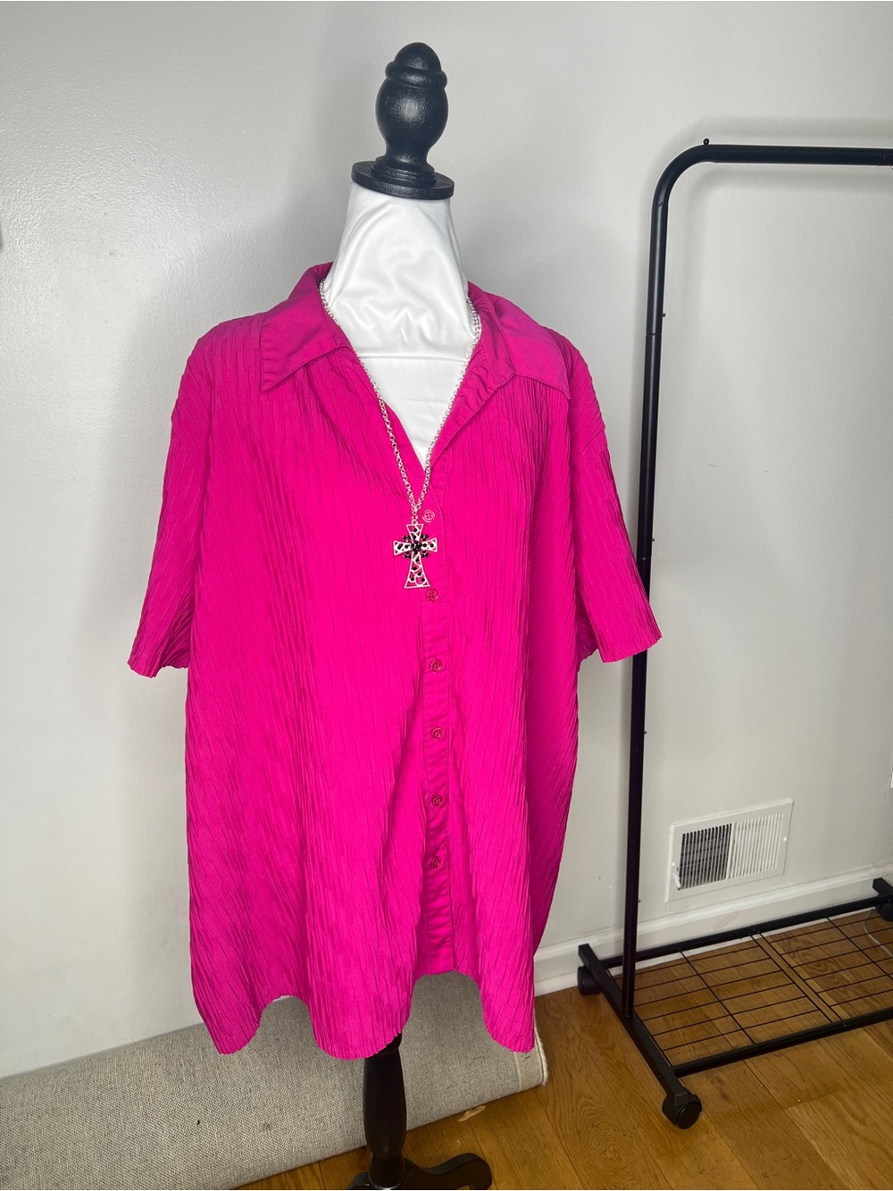 Laura Scott Women's Fuchsia Blouse
